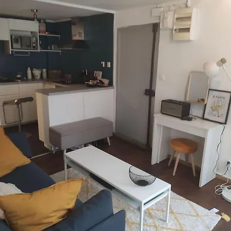 Charming 40 M2, 10th Apartament