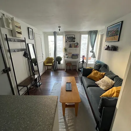 Charming 40 M2, 10th Apartman Párizs